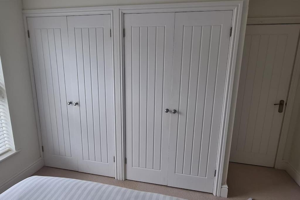 Apartment Beautiful 2-bed On Seafront